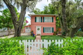 Mt Dora Garden Cottage with Patios, Walk to Downtown